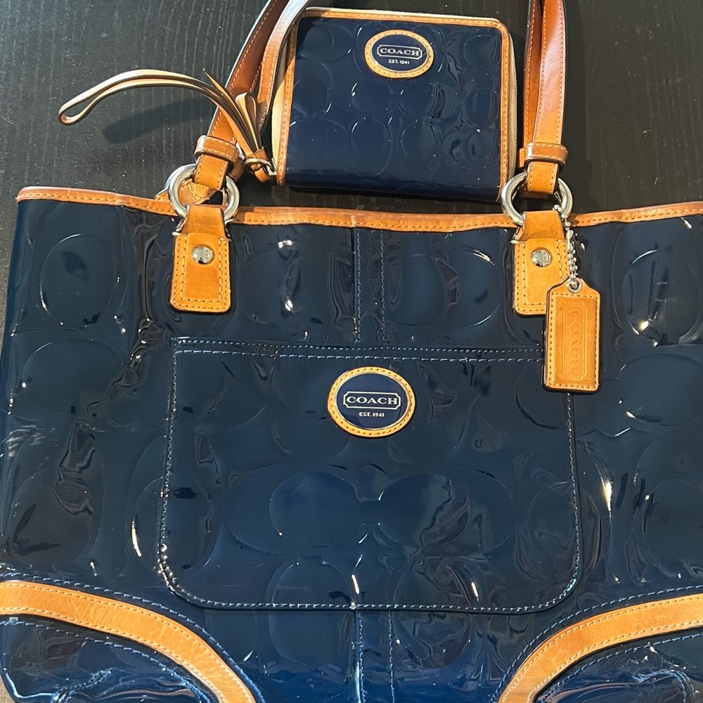 Coach Peyton Large with Matching Wallet Navy Blue Embossed Logo